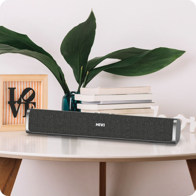 Soundbar Fort 24 is at desk